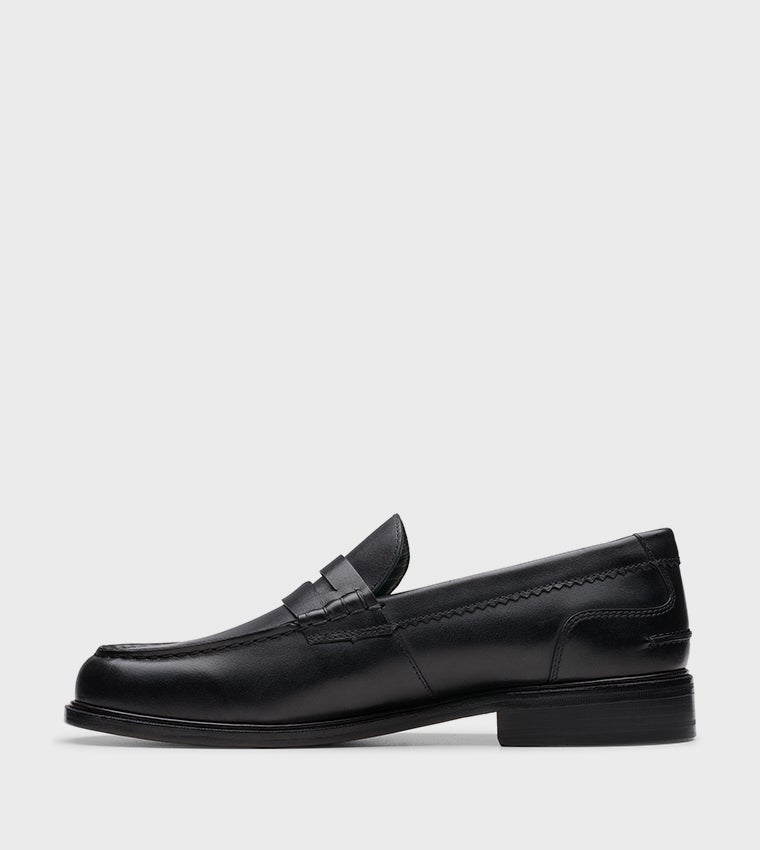 clarks CraftJames Lo Textured Black Loafers - Image 2