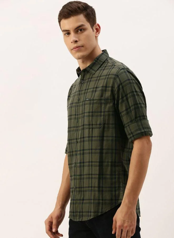 The Indian Garage Co Men Slim Fit Checkered Full Sleeves Spread Collar Casual Shirt