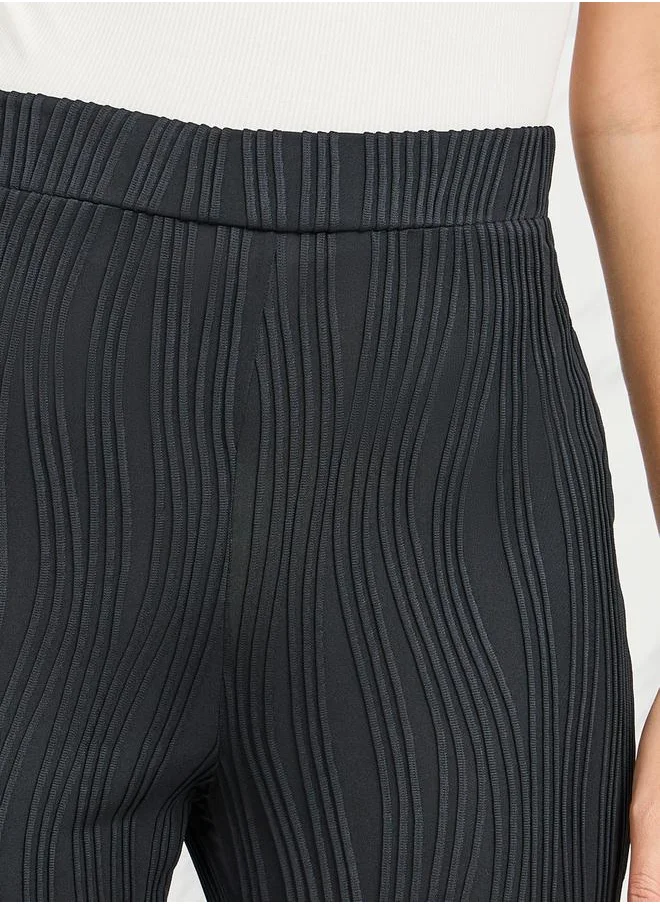 ستايلي Textured Fit And Flared Leggings