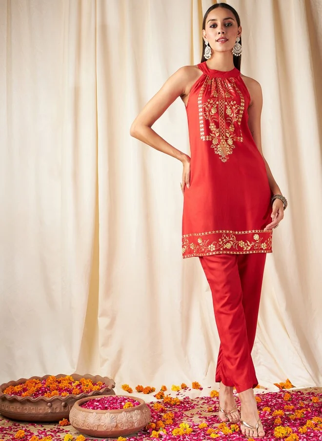 SASSAFRAS Floral Printed Kurti with Trousers for Women