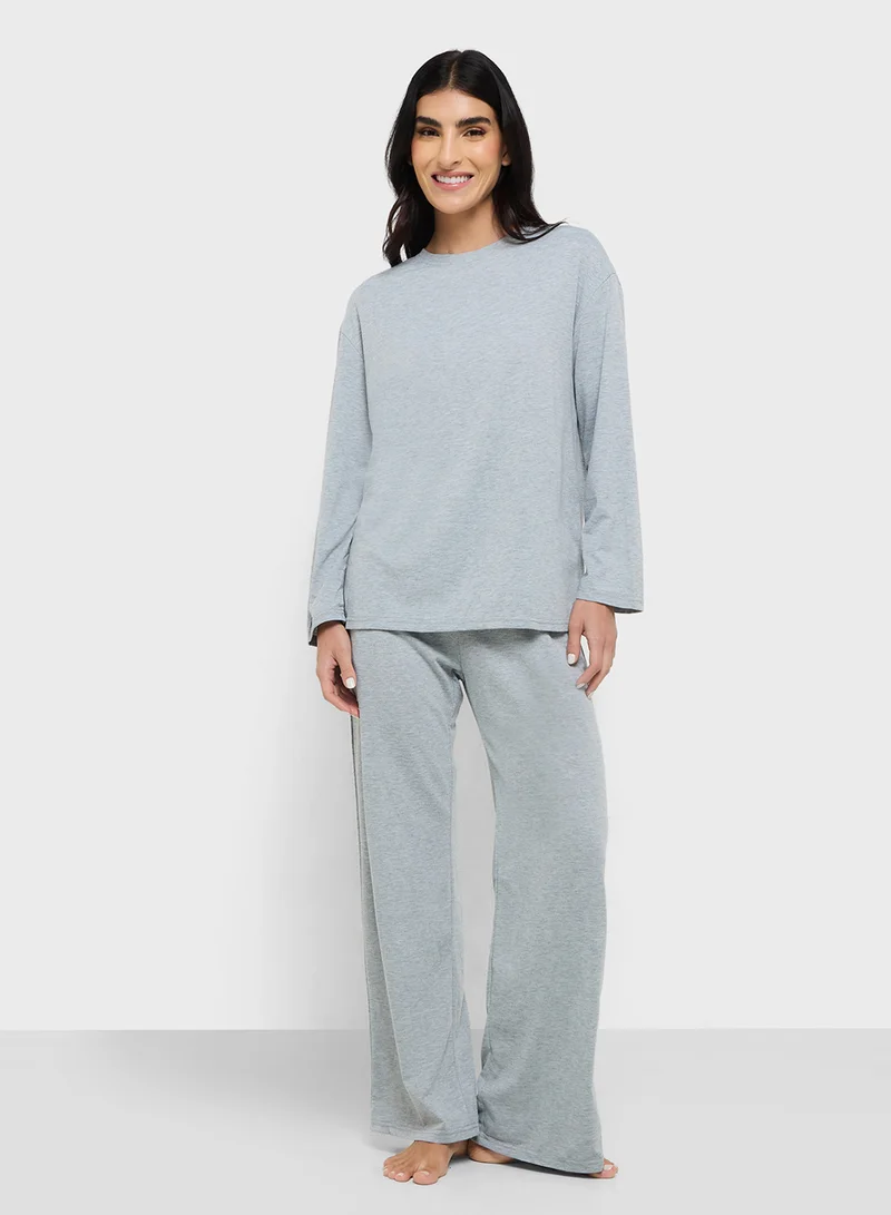 ايلا Top & Pant Pyjama Set