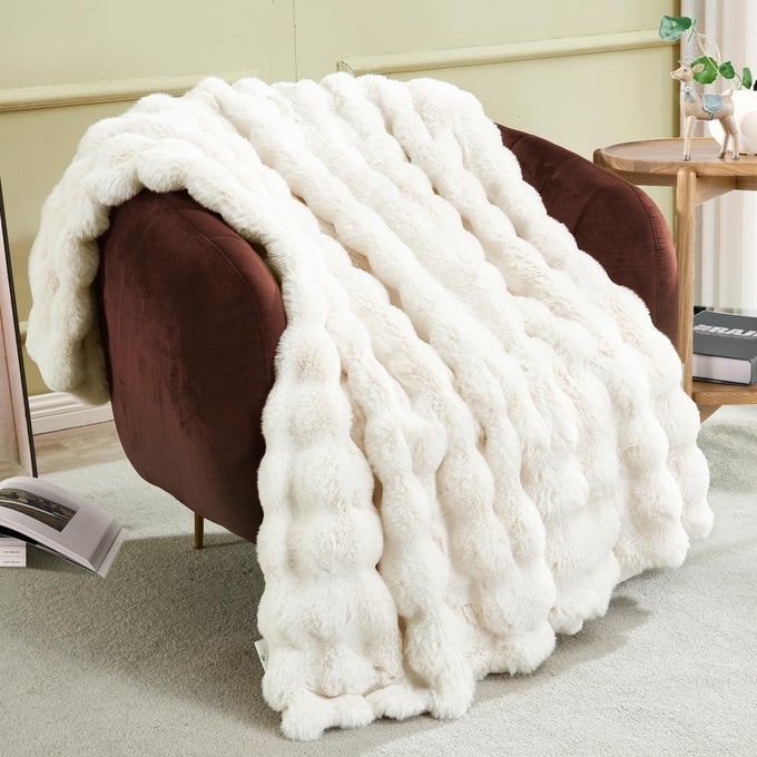 SOFT FUZZY BUBBLE FAUX RABBIT FUR THROW BLANKET FOR COUCH 50 X 60 DOUBLE SIDED TEXTURED WARM FLUFFY BLANKET FOR WINTER LUXURY COZY PUFFY SHAGGY COMFY FURRY BLANKETS FOR CHAIR CREAM WHITE