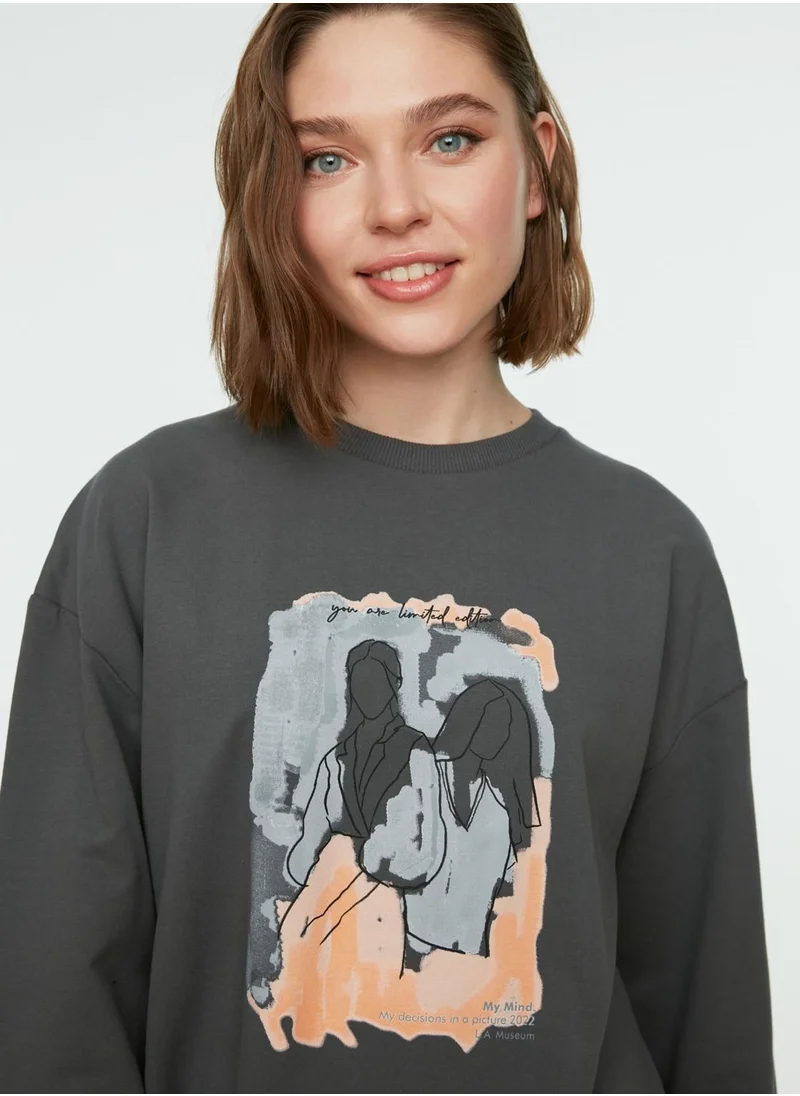 ترينديول Graphic Knitted Sweatshirt