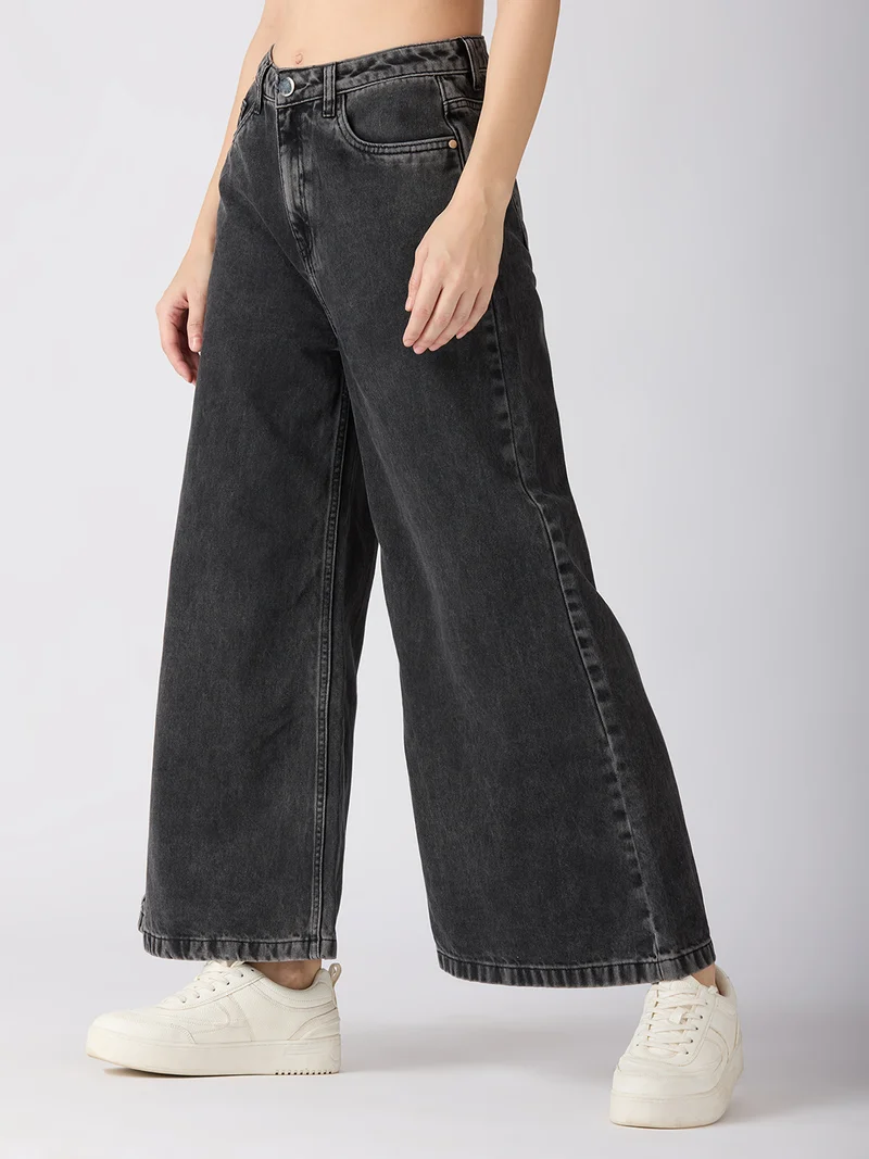 globus Women Cotton Solid Mid-Rise Super Flared Jeans
