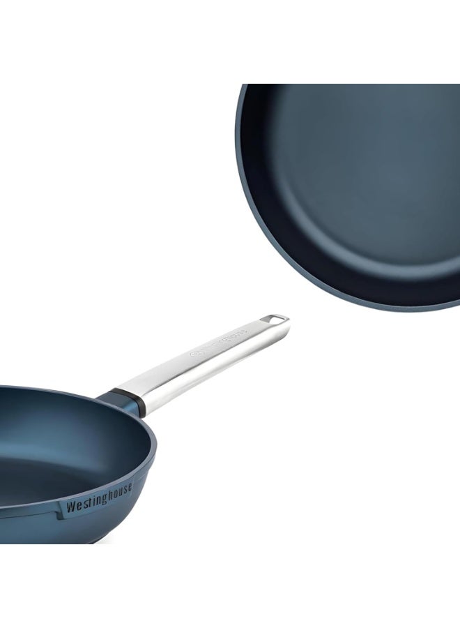 Westinghouse مقلاة USACookware سلسلة الأداء 26 سم غير لاصقة - مصنوعة من الألمنيوم المصبوب مع طلاء QuanTanium، آمنة للاستخدام على الموقد والفرن، مقبض من الفولاذ المقاوم للصدأ بلمسة باردة - زرقاء - Image 3