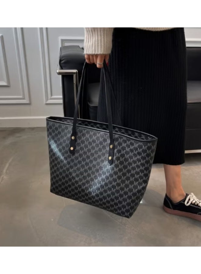 Women's Shoulder Tote Bag Faux Leather Handbag for Women Large Capacity Messenger Fashionable Travel Shoulder Bag for Ladies Girls College Students - Image 4