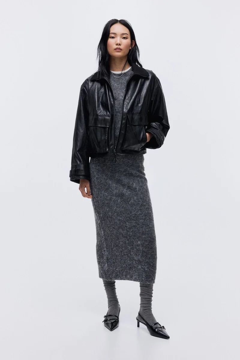 اتش اند ام تنورة متوسطة الطول محبوكة