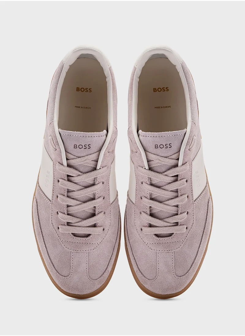 بوس Lace Up Low Top Sneakers