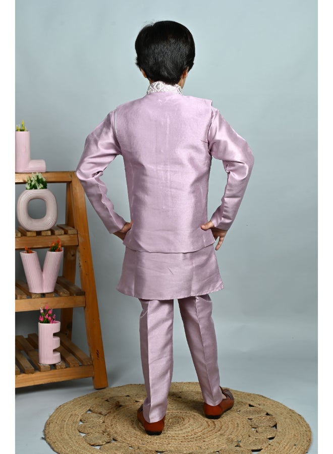 بي تي ديزايز طقم كورتا بيجاما قطن حرير باللون اللافندر للأولاد - Image 2