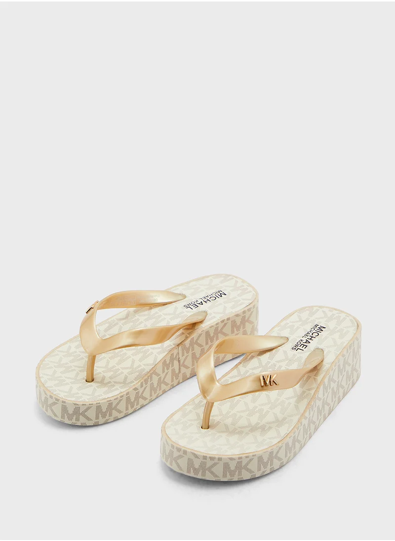 Michael Kors Youth Gage Kylo Flip Flops