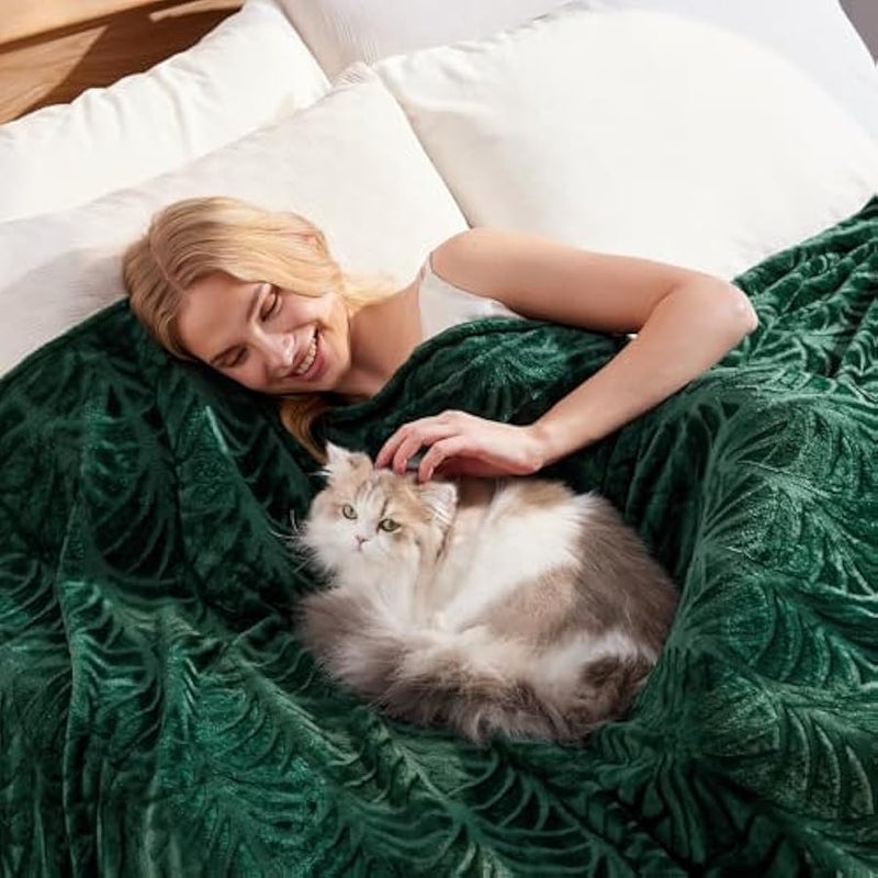 Loquat Flannel Fleece King Size Blanket for Bed, Soft Fluffy Velvet Bedspread Coverlet with Decorative Vintage Pattern for All Season, Warm and Lightweight, 90x104 Inch, Deep Green - Image 3