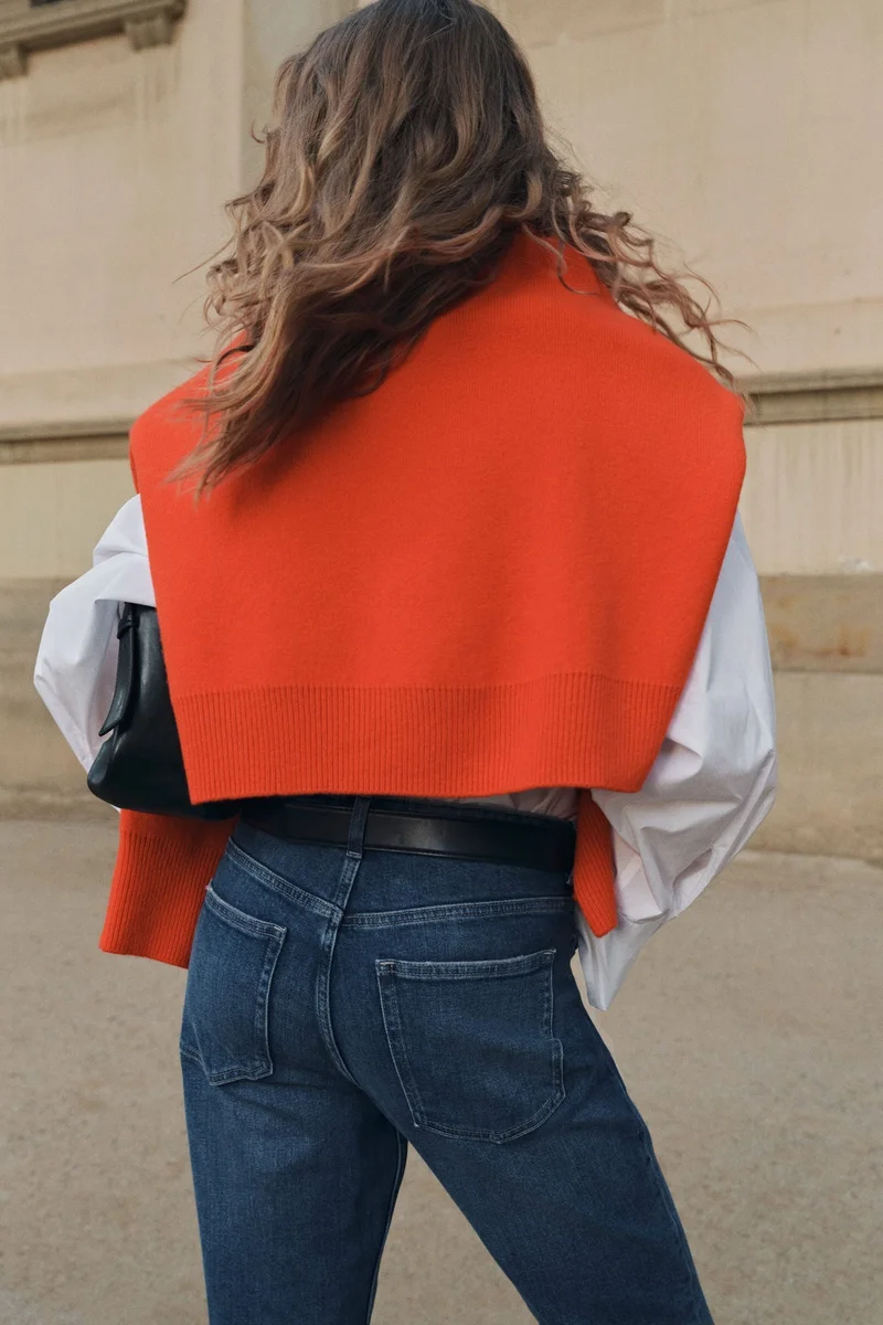 اتش اند ام جينز بساق مستقيمة بطول الكاحل وخصر مرتفع بقصة سلِم