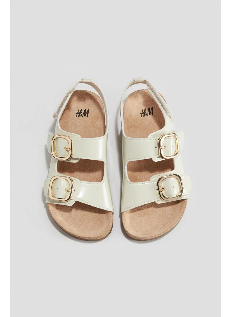 اتش اند ام Sandals