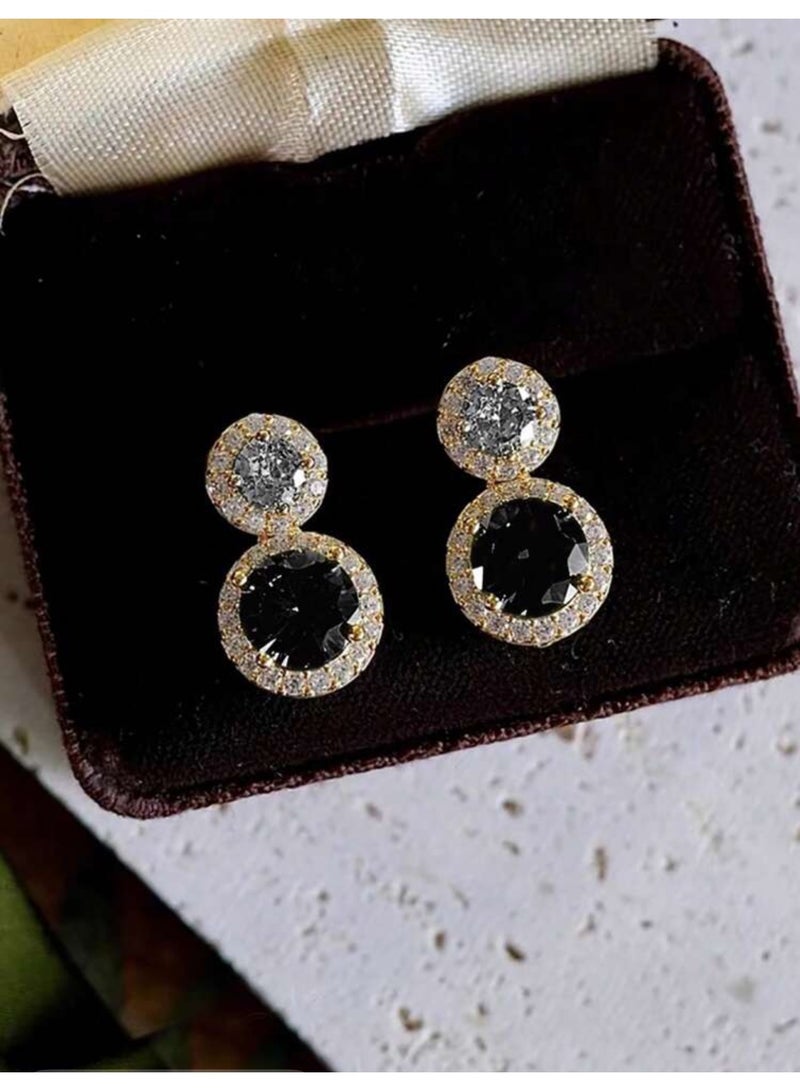 Dangle Charms Trendy And Elegant Earrings For Women - Image 3