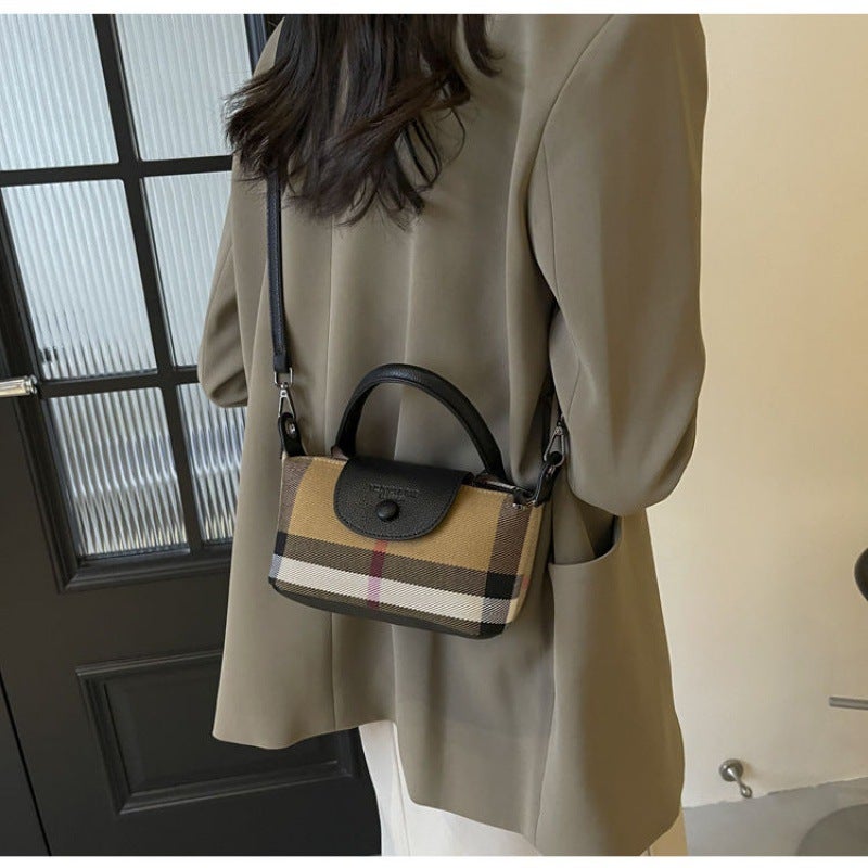 Fashion British style vintage plaid dumpling bag 2024 new fashion mini portable small bag trend messenger bag Black