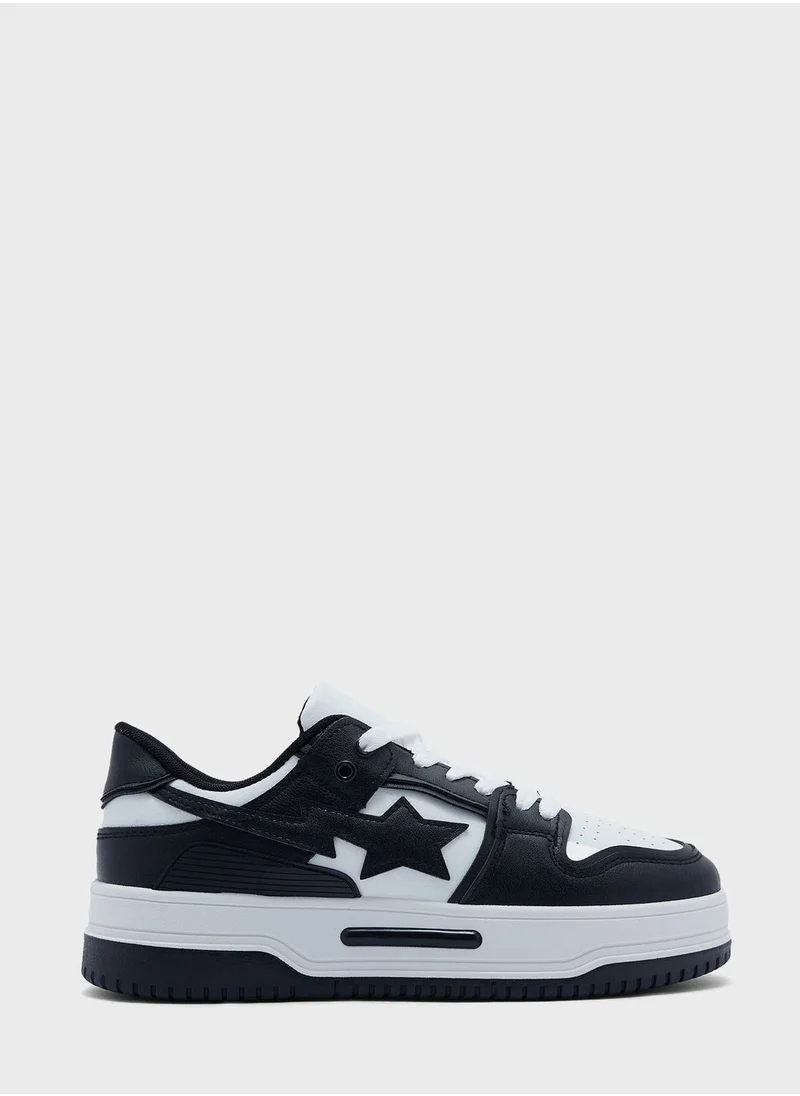 ترافل من نمشي Women'S Star Chunky Court Sneaker