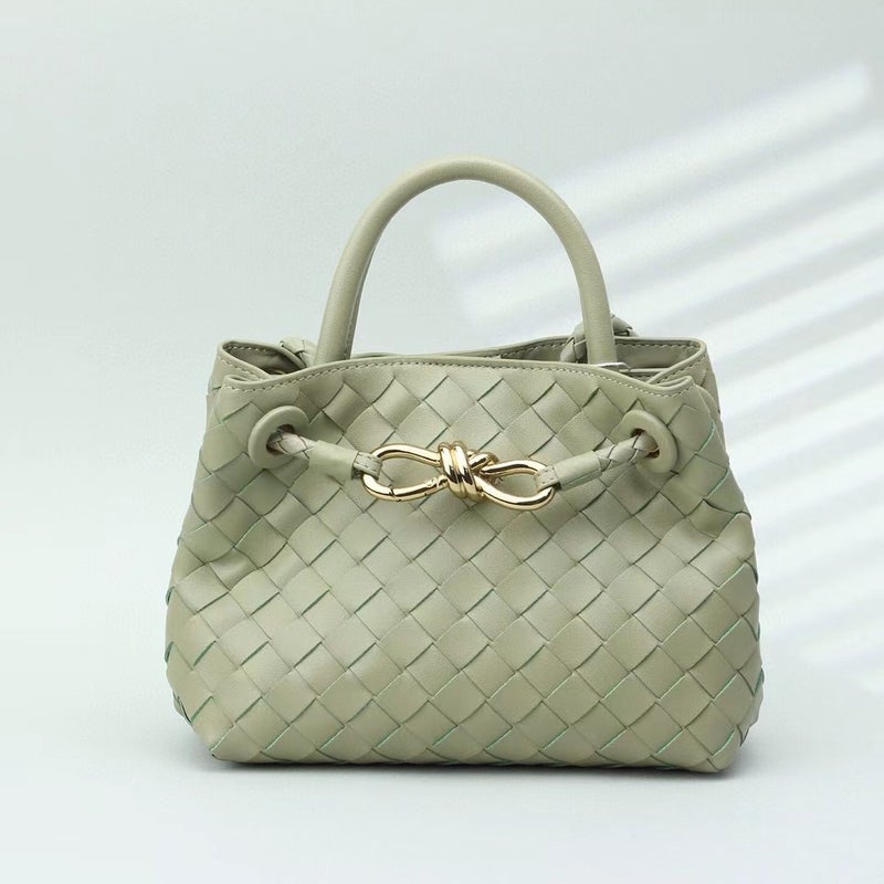 Niche Design Cowhide Handwoven Bag For Women, Versatile Old Money Style Large Capacity Tote Bag, Retro Shoulder Handbag - Image 1