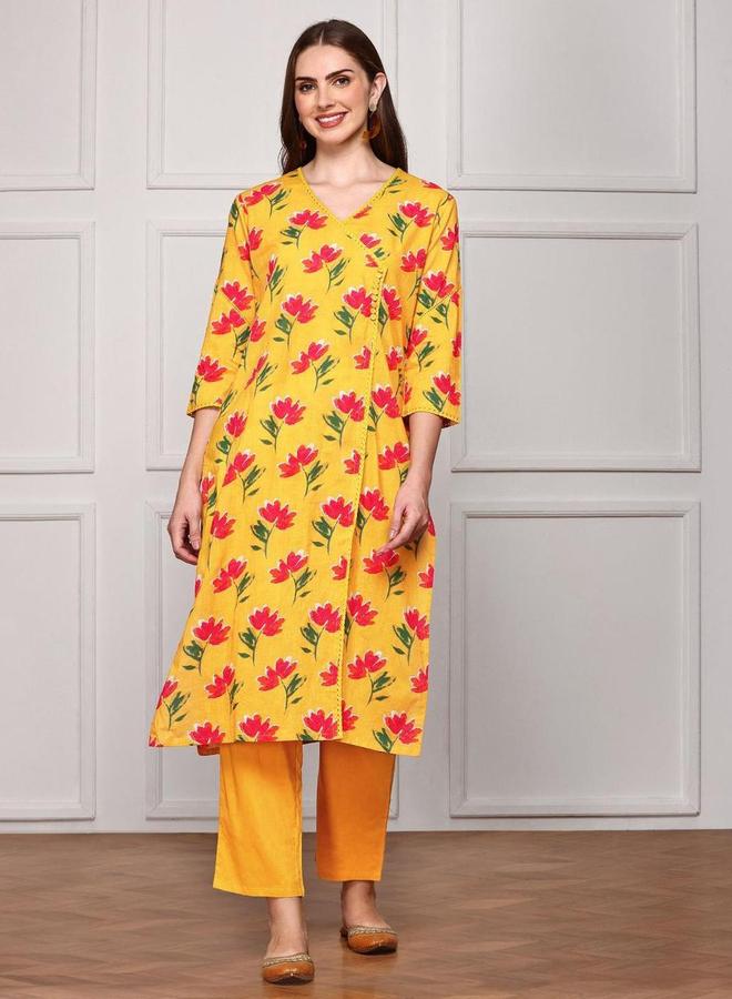 آي شين طقم كورتا وبنطال مزين بنقشة زهور بلون خردلي - Image 2