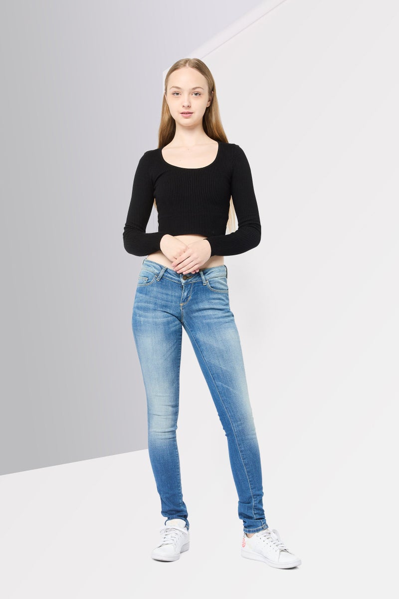 GUESS Women Skinny Fit Dark Wash Stretchable Denim, Navy - Image 4