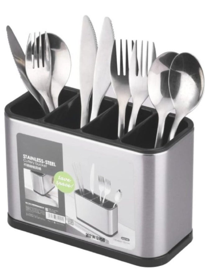 4-compartment spoon strainer with a plastic base for draining water - Image 1