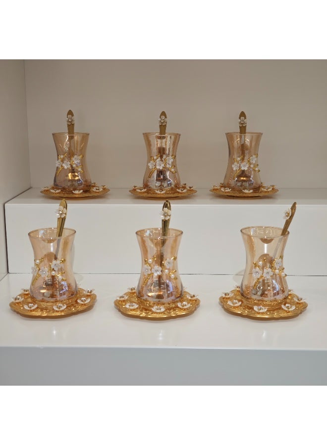 Amber-Tinted Glass Tea Cup Set with Metal Coasters & Floral Spoons - 6 Pieces, Handcrafted Golden & White Ornament - Image 4