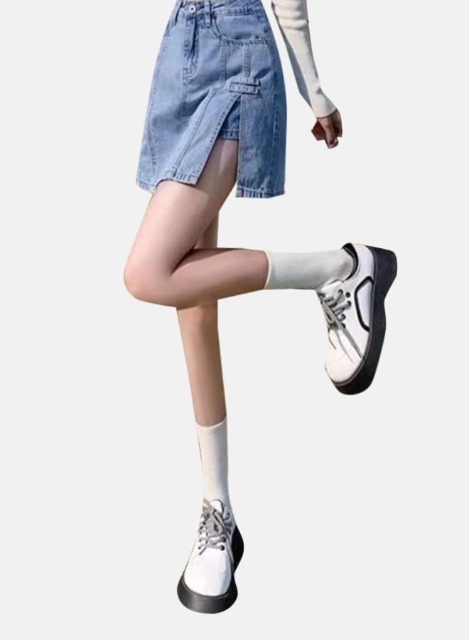 يونيكي تنورة جينز قصيرة بخط  باللون الأزرق - Image 2