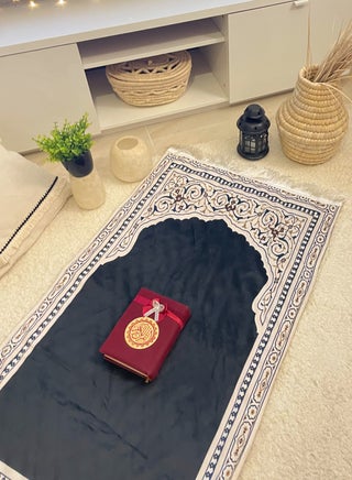 مصلية صلاة قطيفة متبطنة من اليفين جروب 70*110 سم - pzsku/Z471F641F7505B2A77CE6Z/45/_/1694528790/aeec583d-7b0d-48bb-85a6-6270db26507c