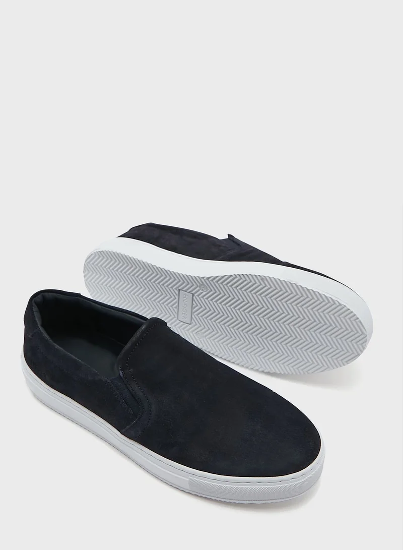 TOMMY HILFIGER Essential Slip Ons