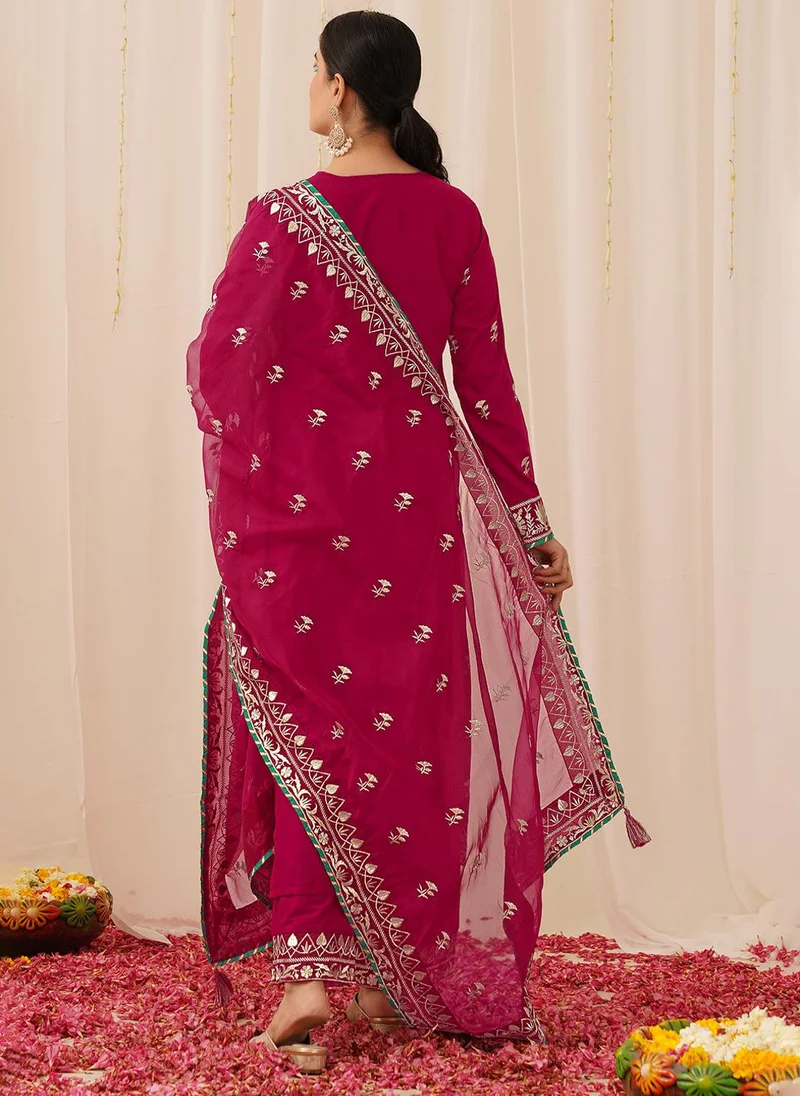 ZERESOUQ Deep Pink Silk Blend Solid Yoke Design 3-Piece Kurta Set
