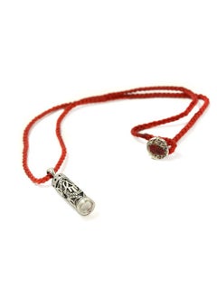 Women'S Traveler'S Prayer In Sterling Silver Mezuzah Prayer Box On Red Knitted Necklace - pzsku/Z47224E9F6B5DFF9EC3DFZ/45/_/1735214496/0728fcbc-5297-48e3-9a0d-beeeb76711a0