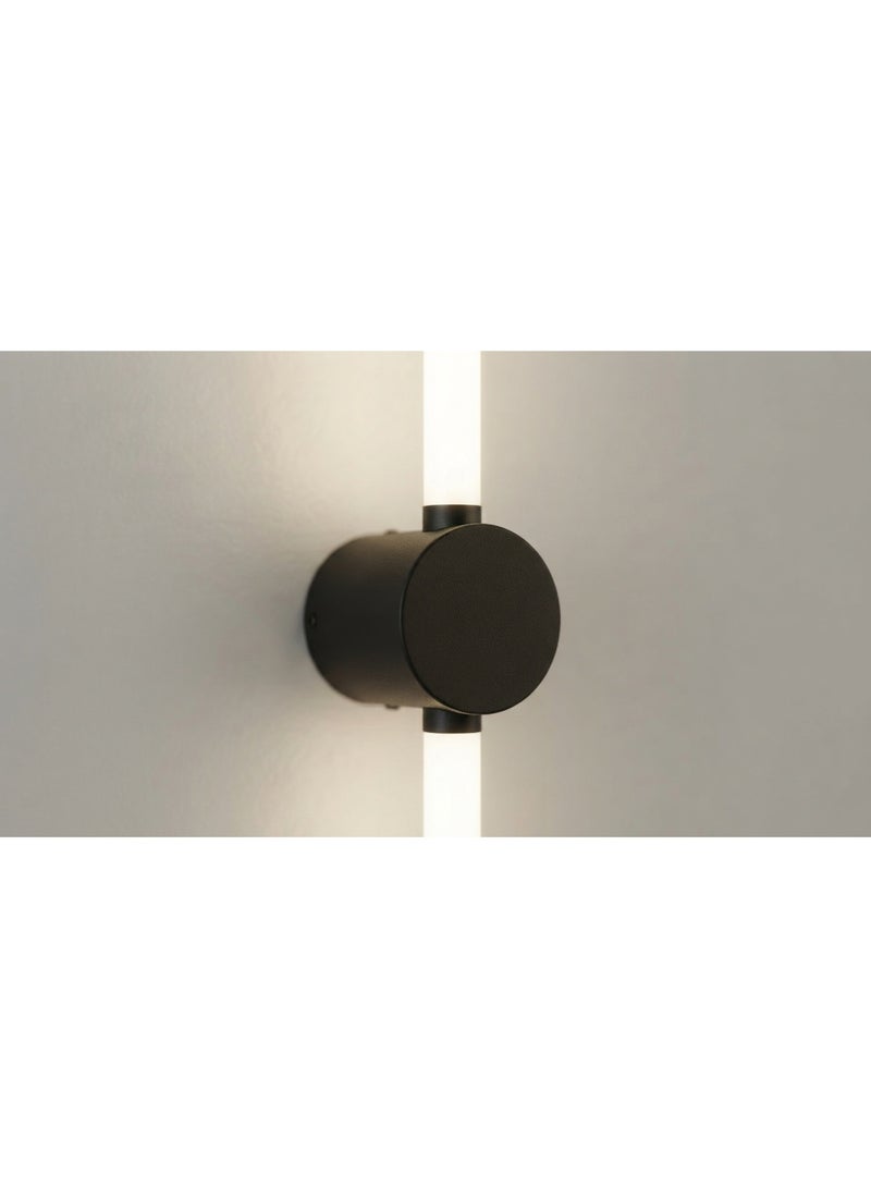 Modern Linear LED Wall Sconce, Black - Image 4