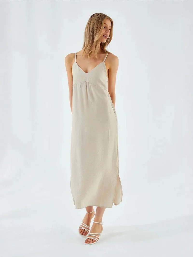 MixRay Mixray V-Neck Slit Midi Dress