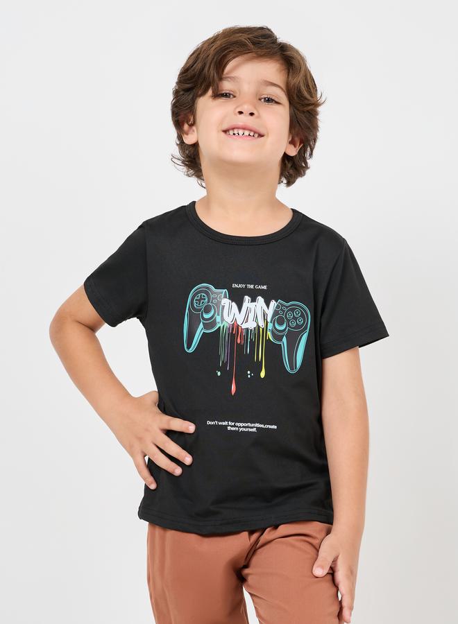 Styli Front Graphic T-Shirt & Pants Set - Image 2