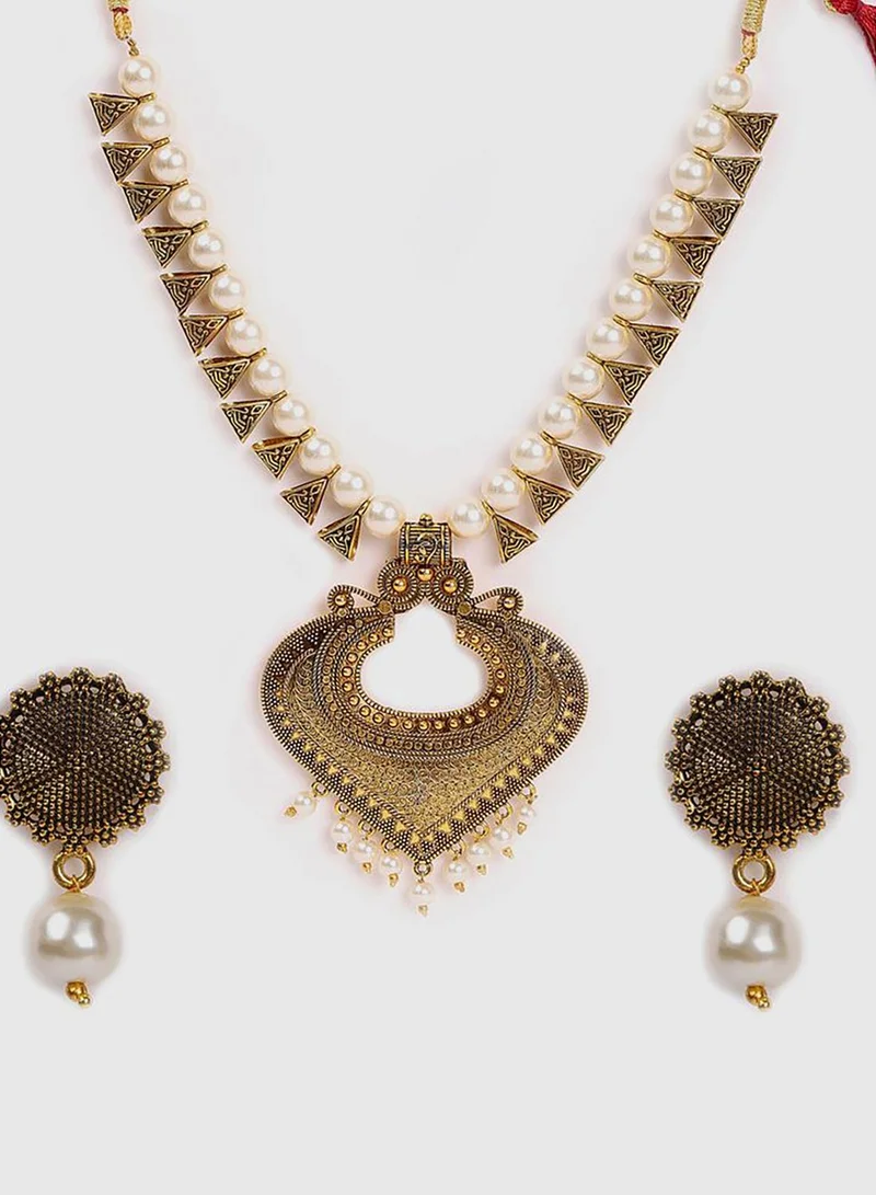 SOHI Antique Golden Loop Jewellery Set