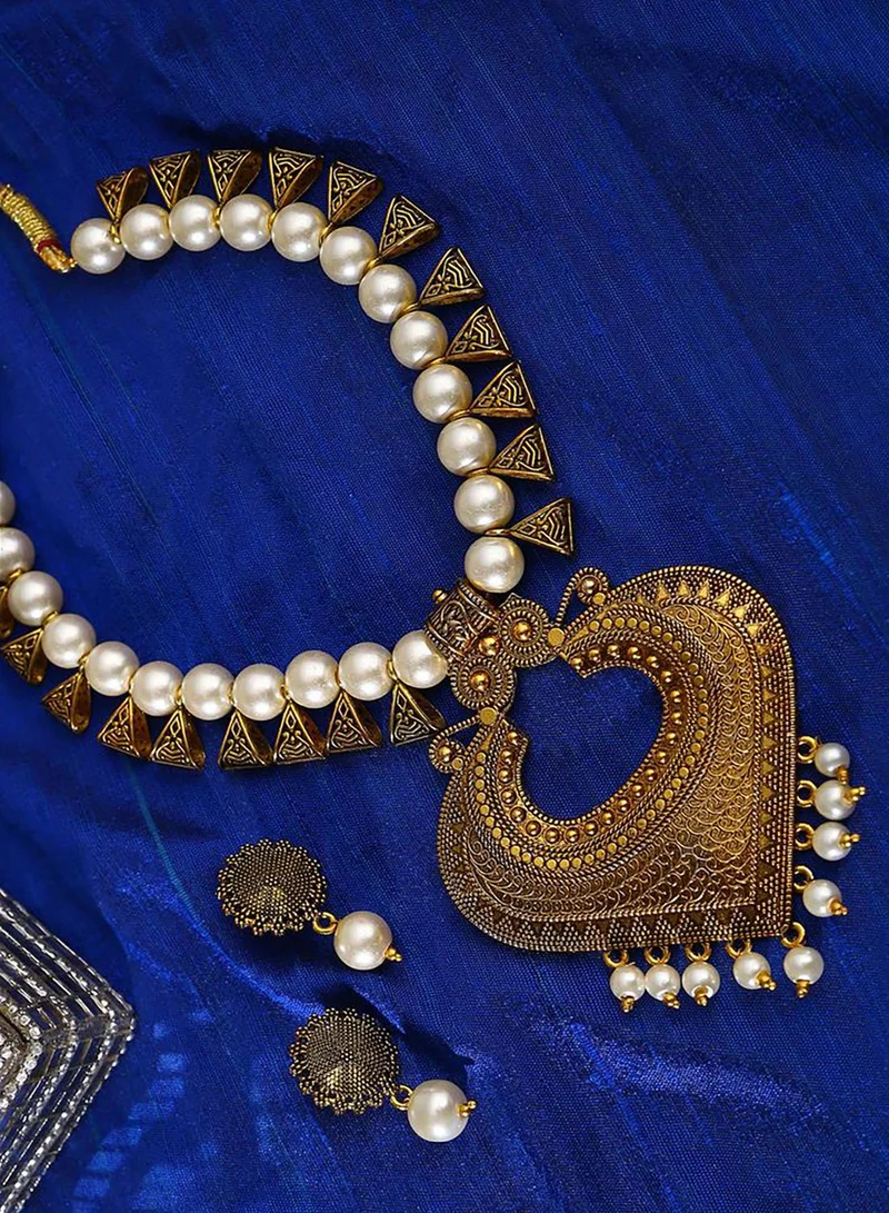SOHI Antique Golden Loop Jewellery Set