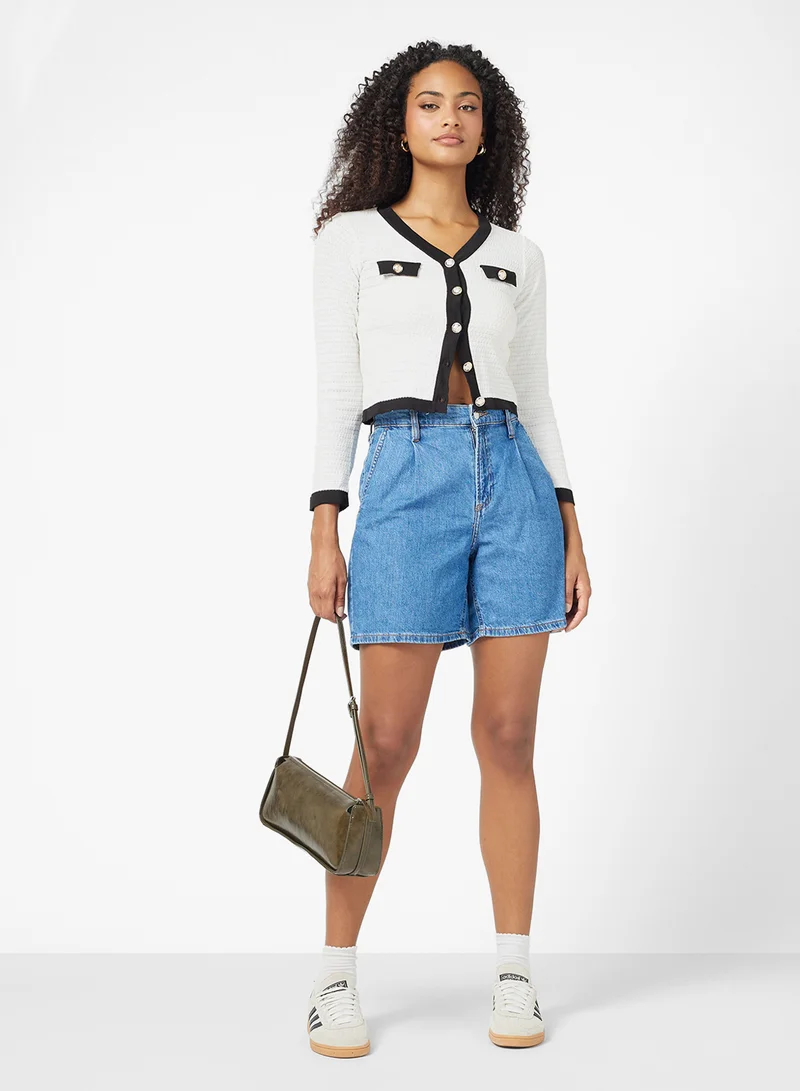 جينجر Classic Monochrome Cardigan with Gold Accents
