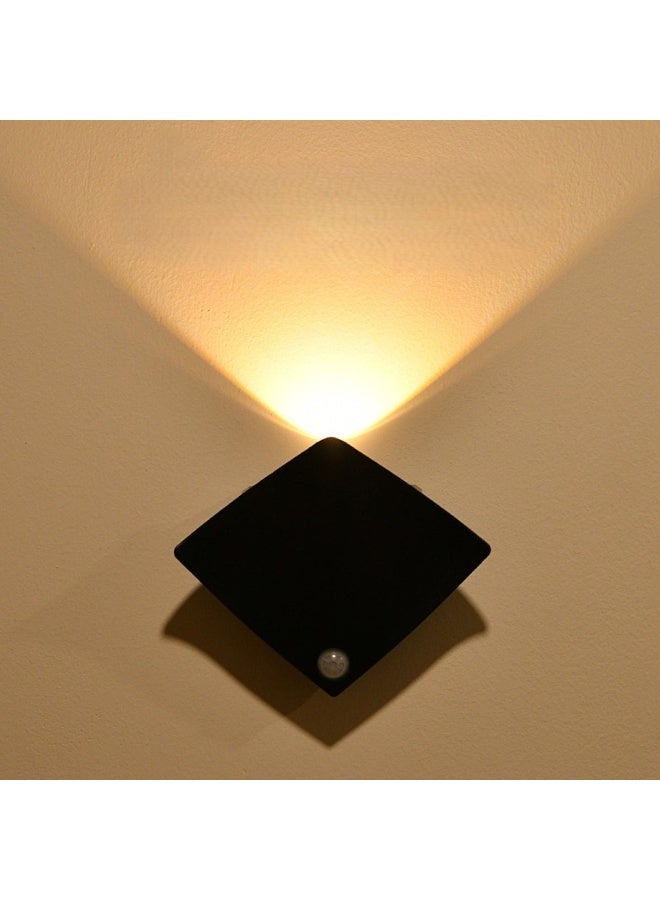 سيسلي مصباح ليلٍ بالبطارية مع مستشعر حركة - مصباح حائط لغرفة النوم/السلم/الصالة، فوهة باب الخزانة يُشعل وينطفئ تلقائيًا - Image 1