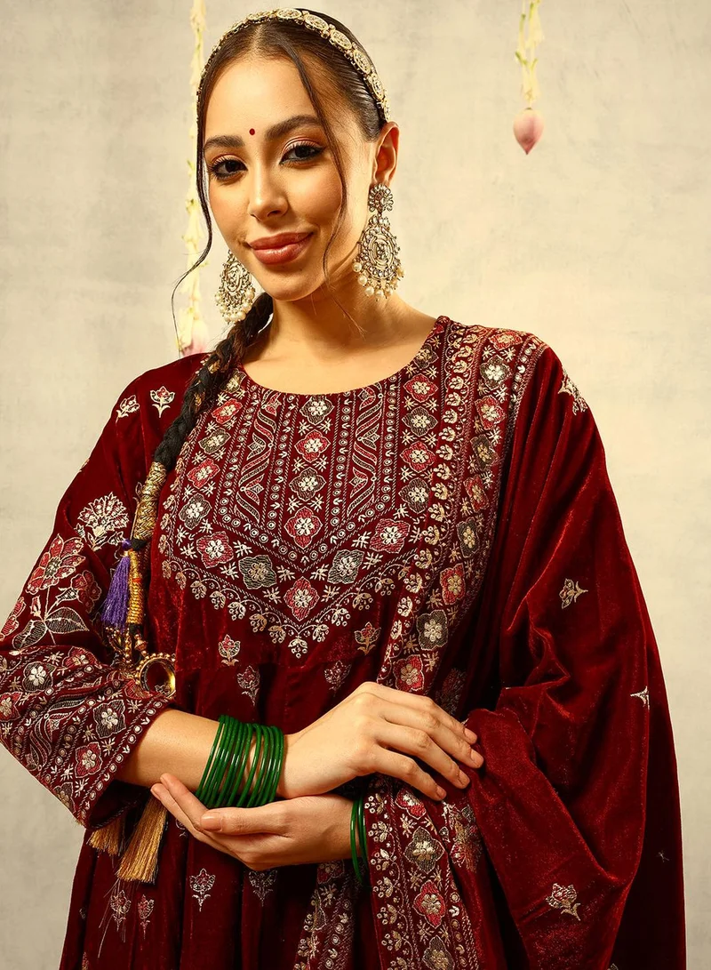 آي شين Maroon Gold Printed Anarkali Festive Kurta with Trouser & Velvet Dupatta