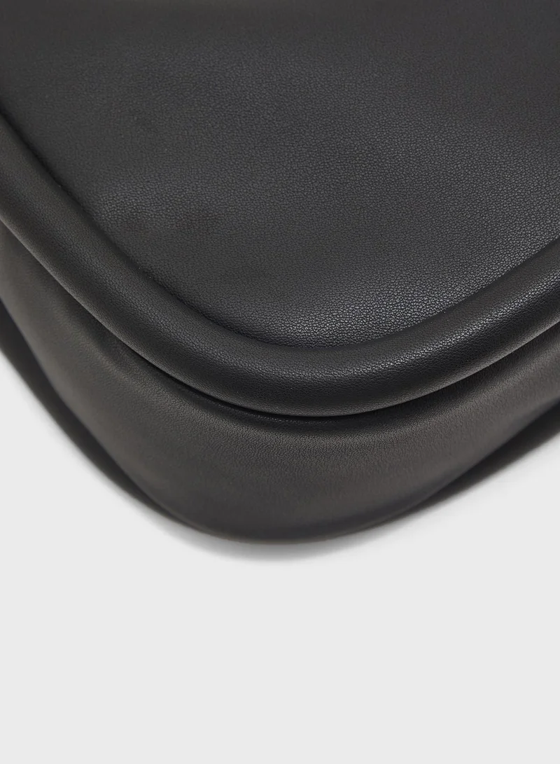 CALVIN KLEIN Resort Crossbody