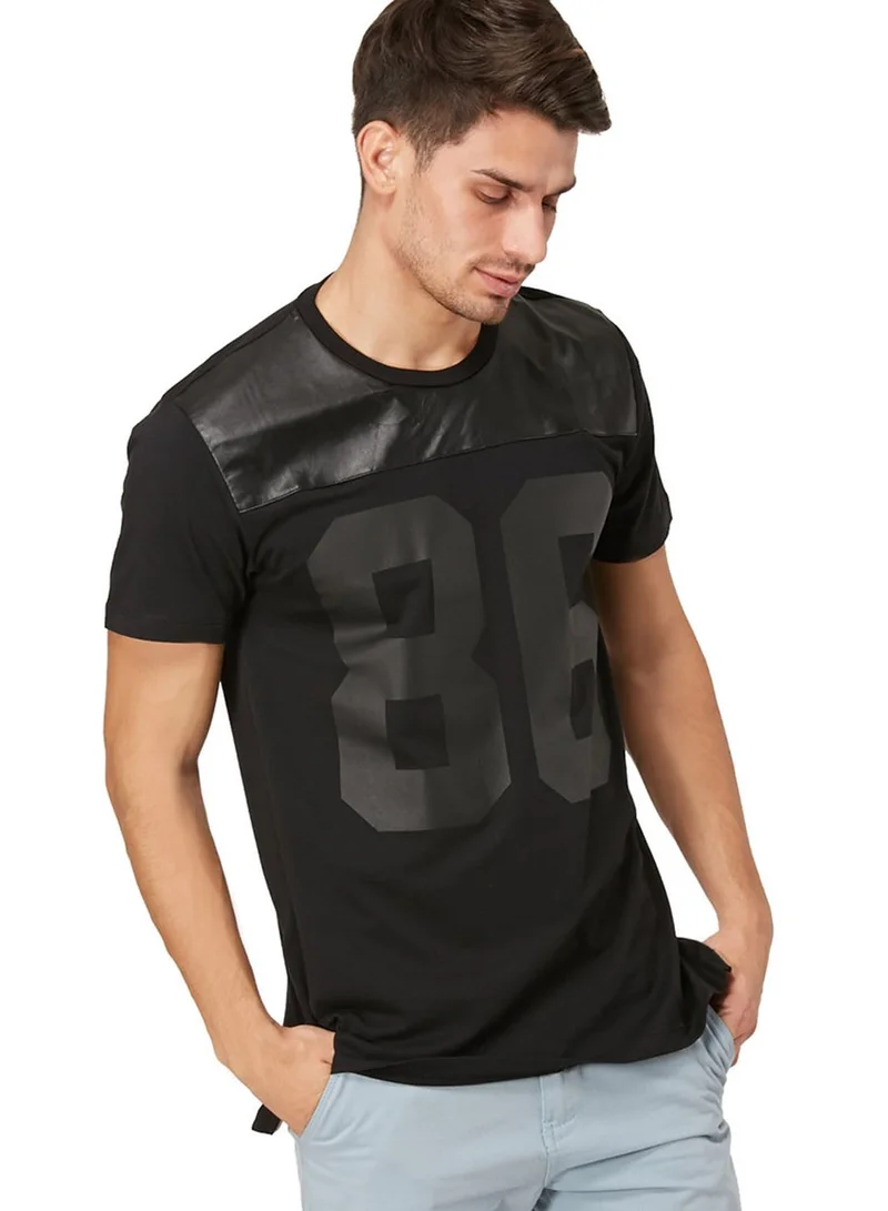 CRIMINAL DAMAGE Quarterback T-Shirt