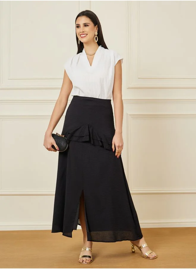Styli Textured Ruffle Front Slit Detail Maxi Skirt