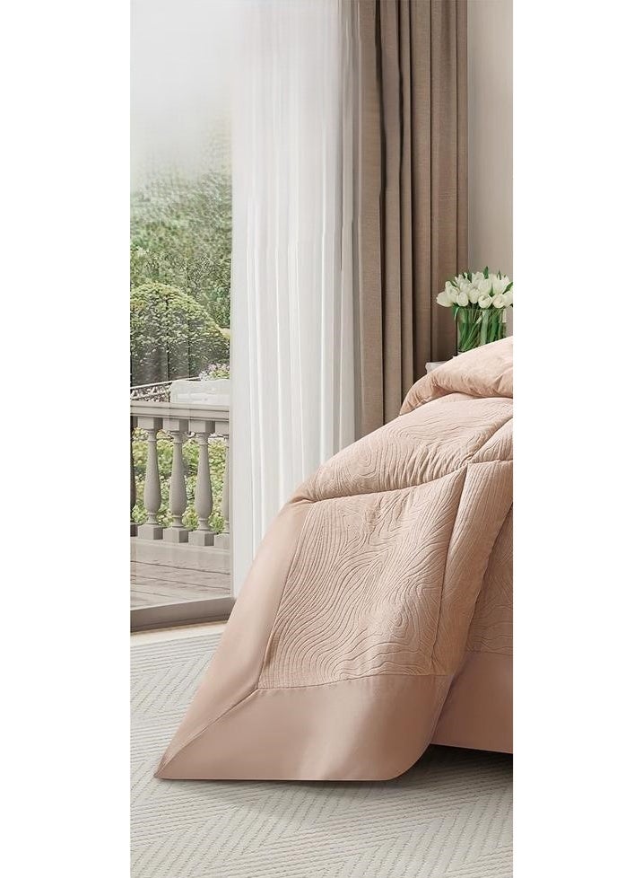 Silk Luxurious winter king-size bedspread set, embossed with soft velvet and faux fur for ultimate warmth. Includes: 1 comforter (240*260 cm), 1 fitted sheet (200*200 cm), 4 pillowcases (80*50 cm), and 2 cushion covers (50*50 cm). - Image 2