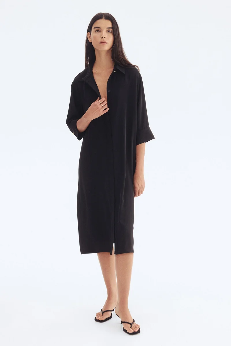 اتش اند ام فستان بتصميم قميص مزود بحزام