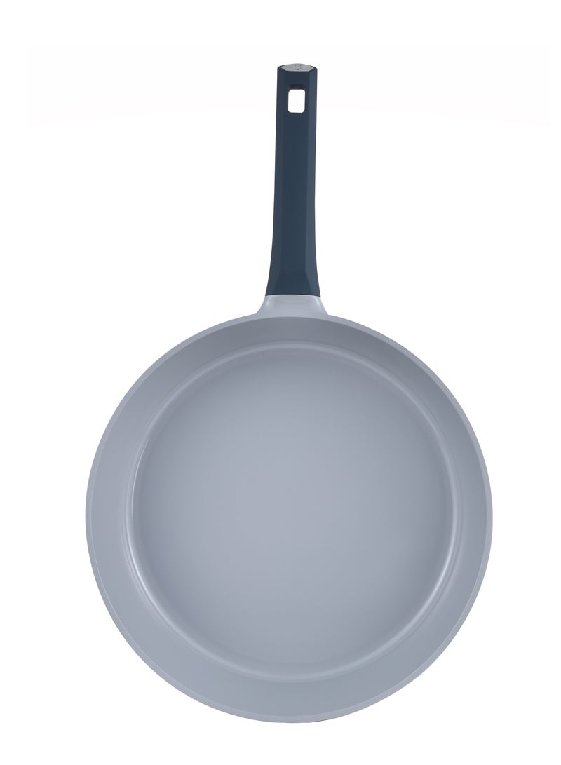 MasterPro Gastro Cast Aluminum Non-Stick Induction Bottom Frypan With Lid 32cm - Image 3