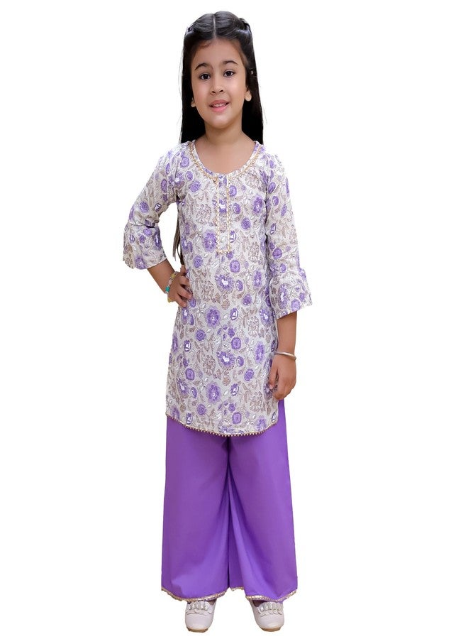 Bold N Elegant طقم ملابس تقليدي للبنات الصغيرات، يتكون من بلوزة كورتا مطبوعة بنقوش زهور جريئة وأنيقة مع بنطال شارارا متوازي، مناسب للرضع والأطفال الصغار (مقاسات: 6 أشهر، 12 شهرًا، لون بنفسجي). - Image 1