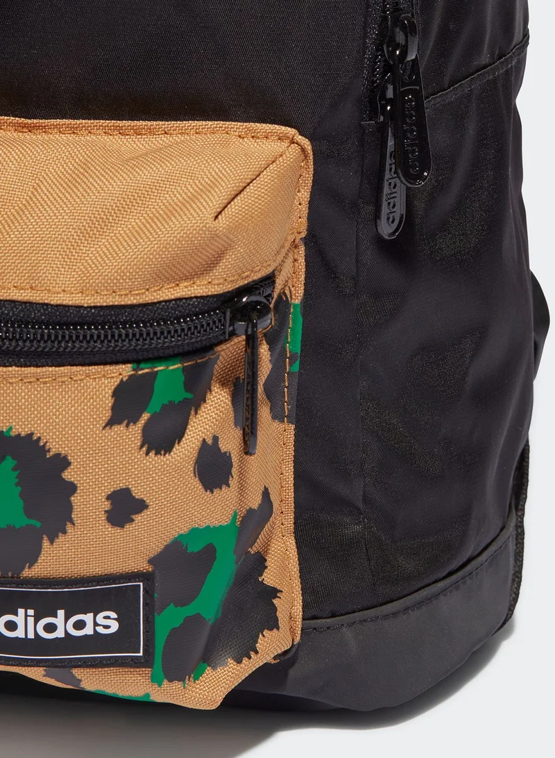 adidas شنطة ظهر بشعار الماركة