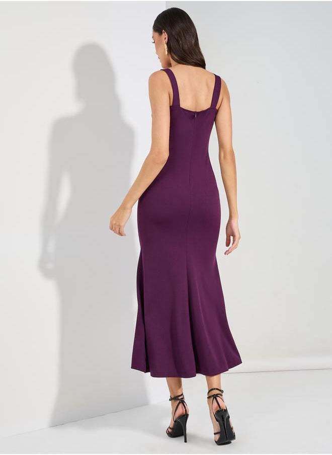 Sleeveless Bodycon Maxi Dress with Split Hem - https://f.nooncdn.com/p/pzsku/Z473E21CB661353585C9EZ/45/1746429599/0f332f16-f4d1-4b1c-abd4-c8288e422833.jpg?width=original