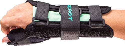 Aircast A2 Wrist Support Brace with Thumb Spica: Right Hand, Small, Black - Image 1