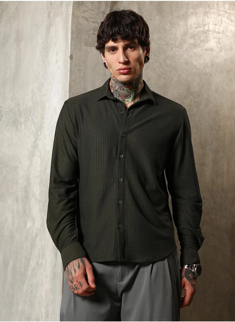 كامبوس سوترا Men's Seaweed Green Gridveil-Tactile Shirt For Casual Wear | Spread Collar | Long Cuffed Sleeves | Button Closure | Shirt Crafted With Comfort Fit For Everyday Wear