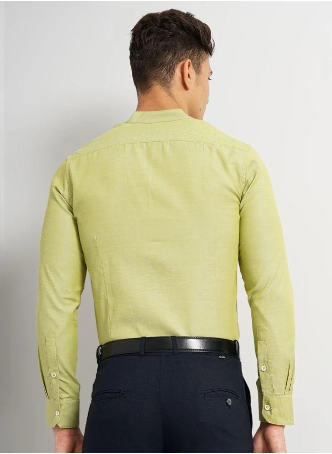شركة المرآب الهندية Men Slim Fit Solid Full Sleeves Mandarin Collar Formal Shirt